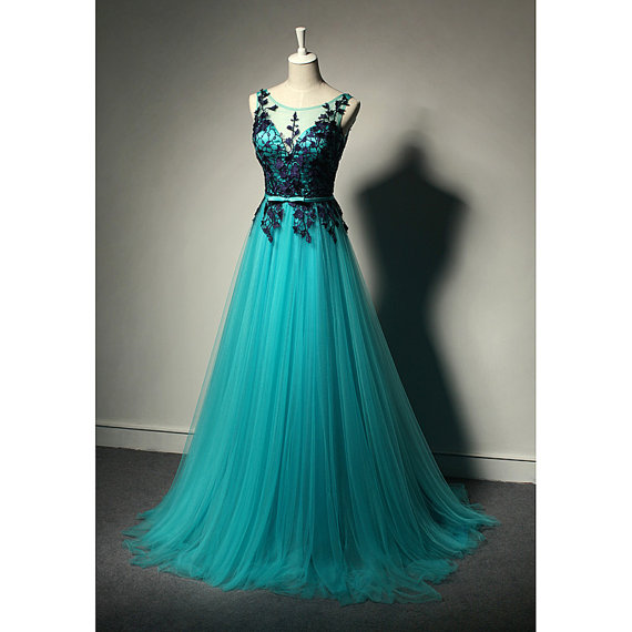 emerald lace prom dress